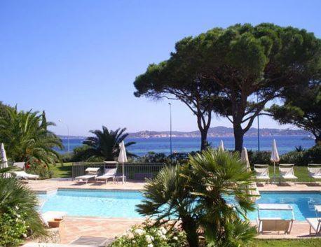 Hotel Villa Les Rosiers 格里莫 外观 照片